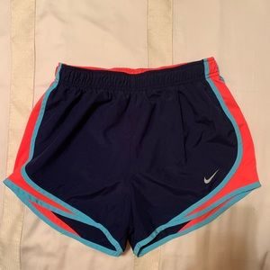 Nike tempo woman’s running shorts